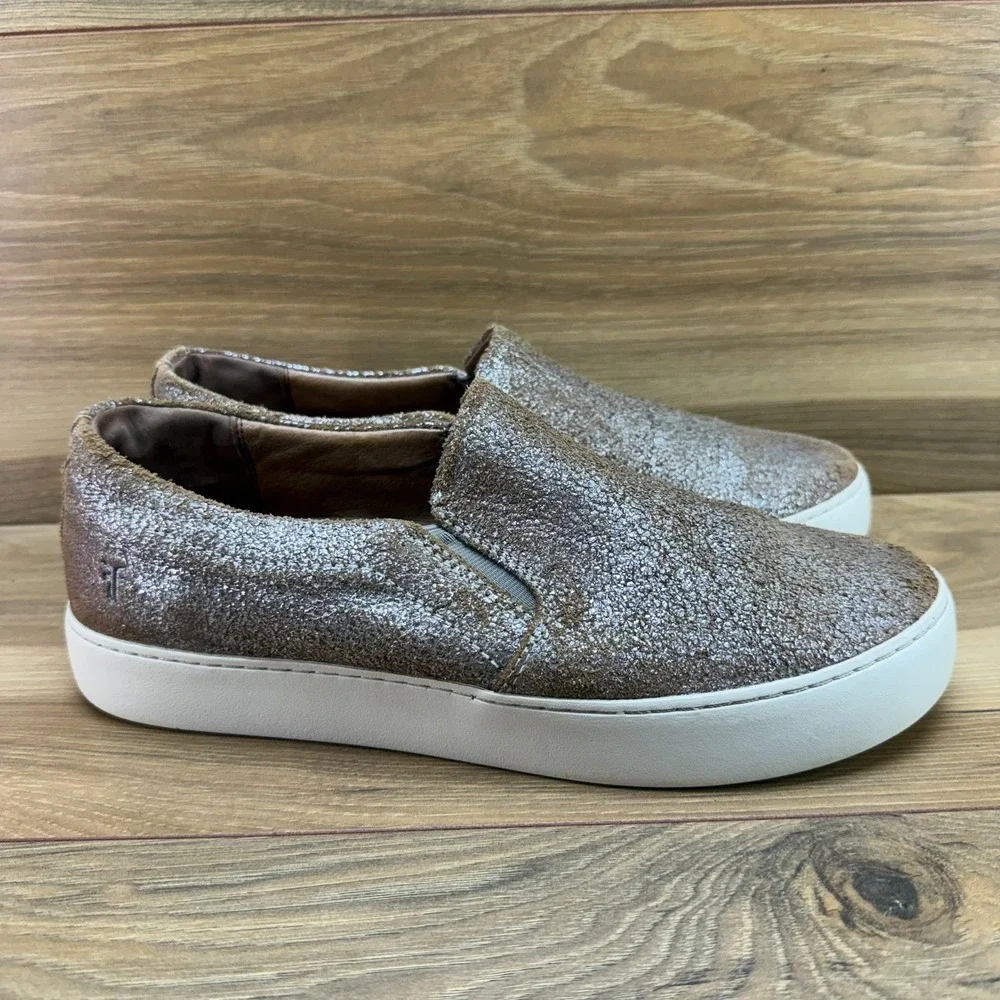 FRYE Crackled Leather Silver Over Tan Sneaker 9 M Platform Slip On Preppy Casual